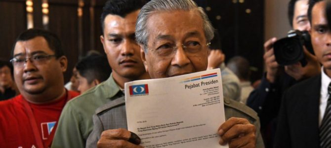 Histórico triunfo de la oposición en las elecciones de Malasia